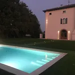 Monteborre Alloggio per agriturismo Cento (Emilia-Romagna)