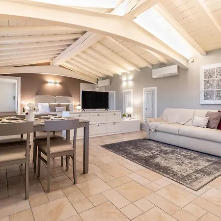 Monteborre Farm stay *