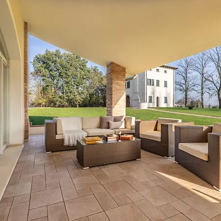 Monteborre 팜스테이 첸토